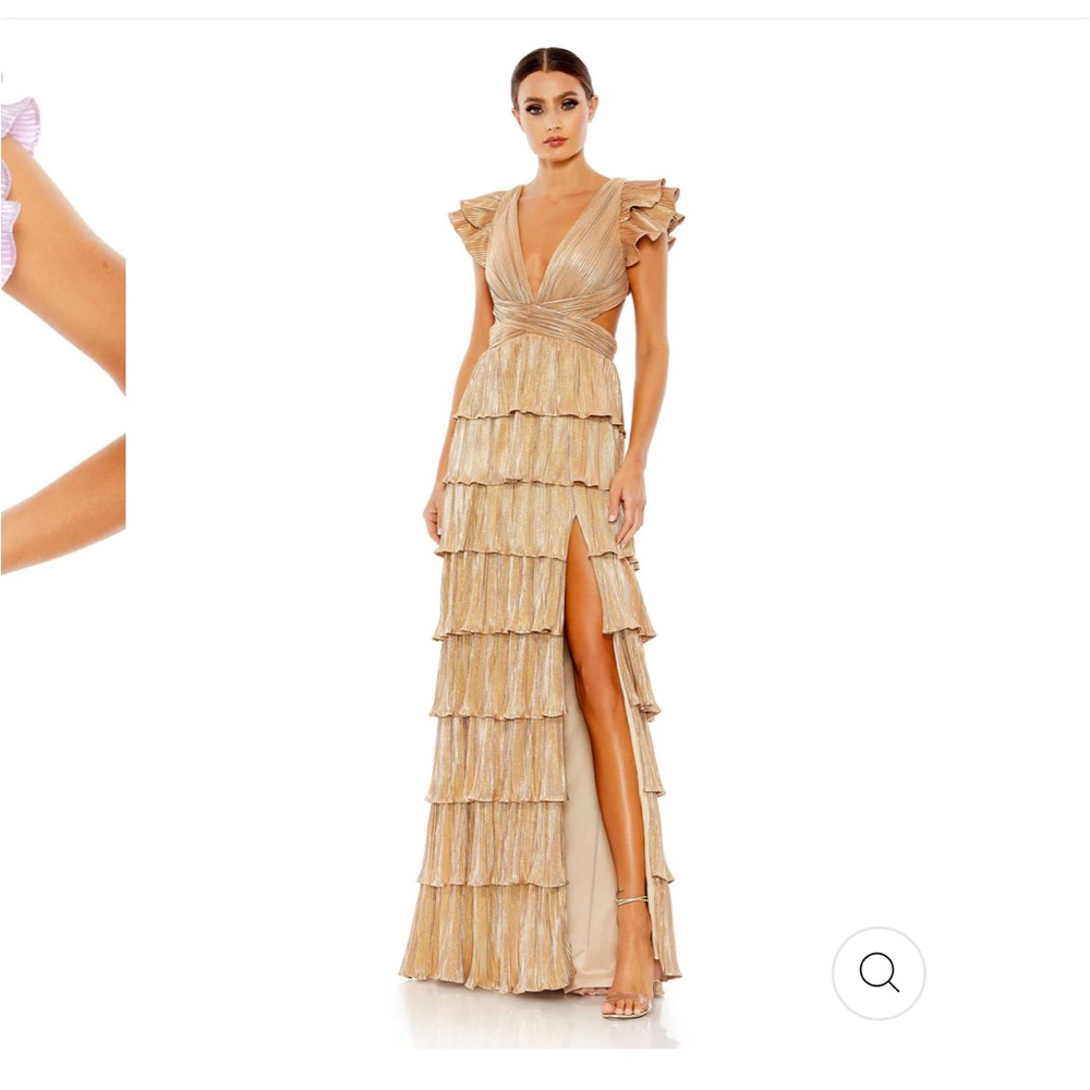 Ieena for Mac Duggal RUFFLE TIERED CRISS CROSS LACE UP GOWN
Size 6 - gold